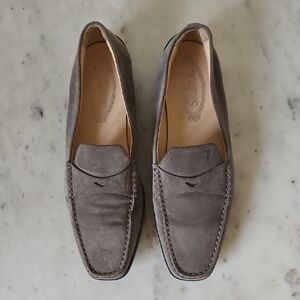 TOD"S: Classy Taupe Grey Suede Loafers